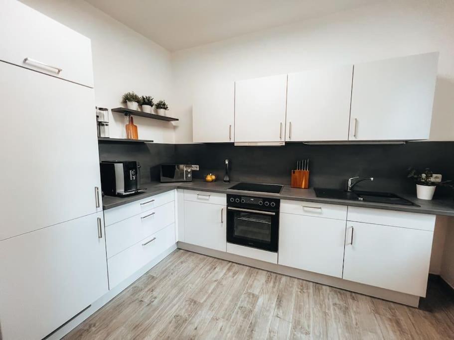 Lieblingsapartment No.10 Mit 2 Schlafzimmern Und Eigener Terrasse Rostock Ngoại thất bức ảnh